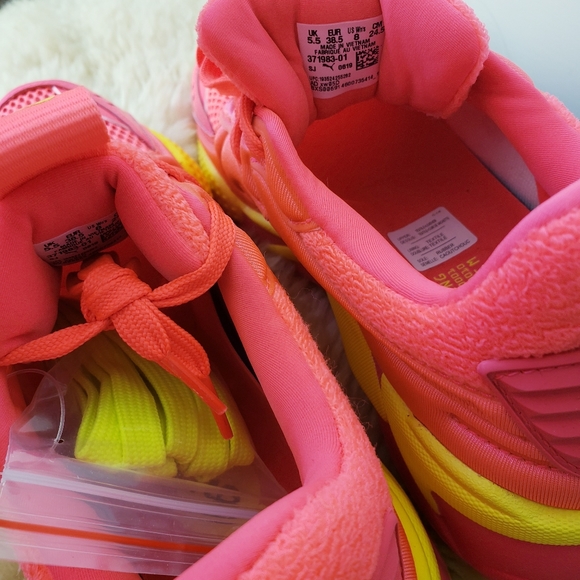 NWOB Puma RS-X Soft Case in Pink & Yellow Alert - Picture 5 of 5